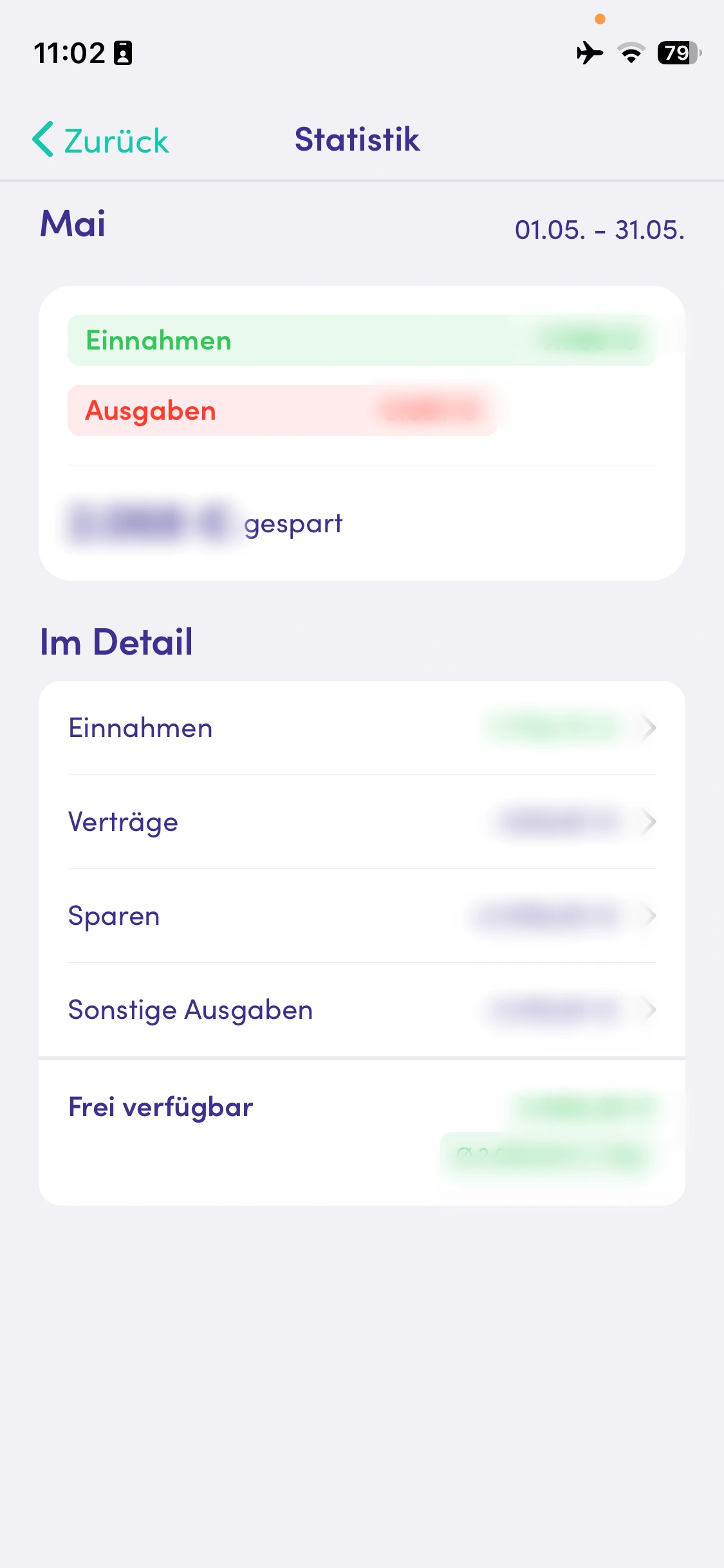 Finanzguru zeigt Einnahmen, Ausgaben und Sparbetrag in der Monatsübersicht.