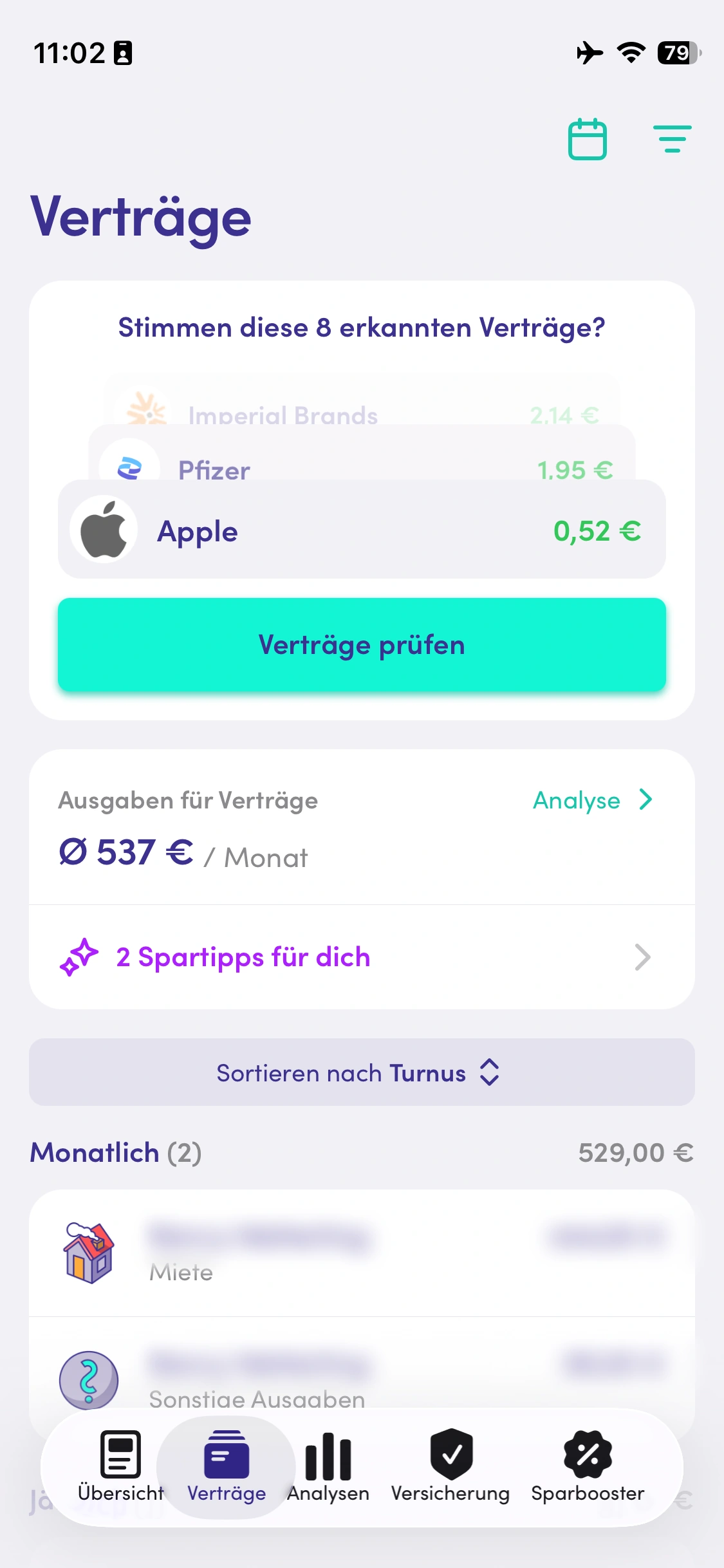 Finanzguru erkennt wiederkehrende Verträge und zeigt die monatlichen Kosten übersichtlich.